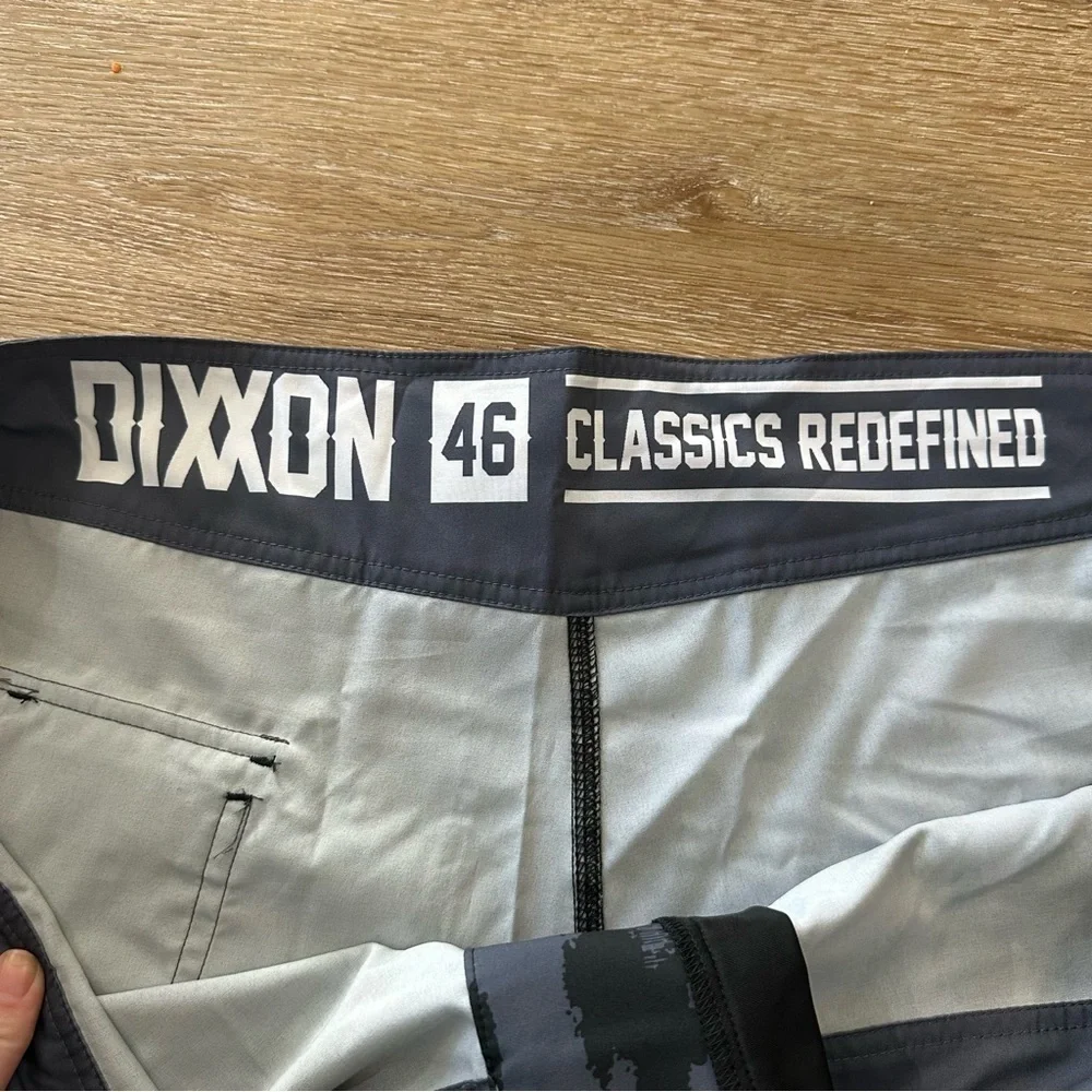 DIXXON Classics Redefined Men’s Black & Gray Lightweight Boardshorts Sz 46 NWOT
